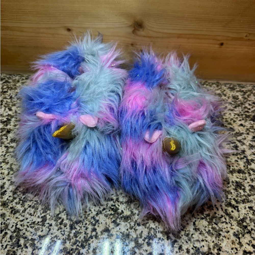 Lily & Dan‎ Kids Fuzzy Rainbow Unicorn Slippers Size 13/1